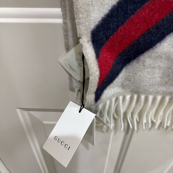 Gucci New Nikky Wool Scarf 37x190 Cm Guccisima GG Logo In Sand Color NWT - Picture 4 of 11